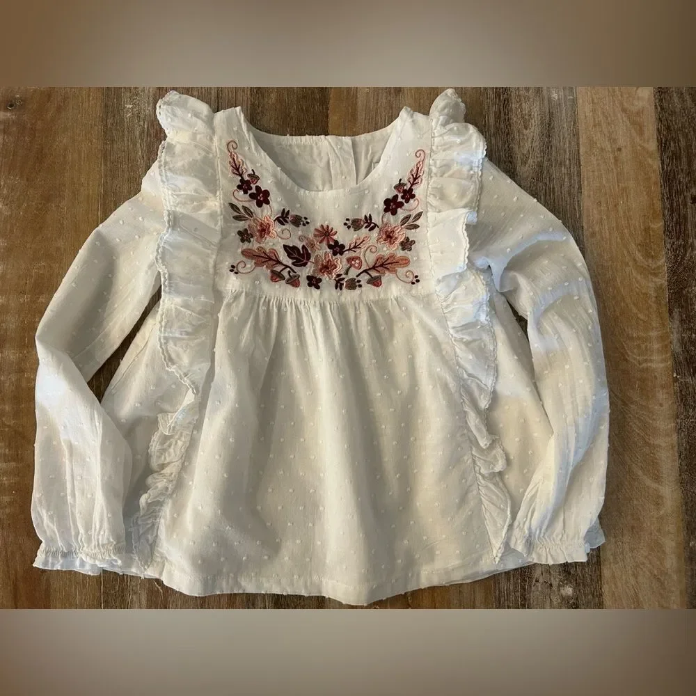 Cupcakes & Cashmere White Blouse‎ with Floral Embroidery, Size Small 5/6